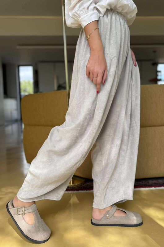 The Terry B Sia Pant Stone